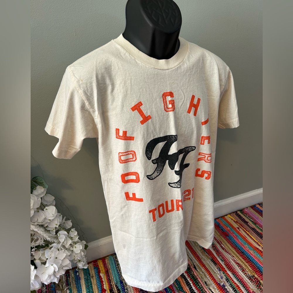 Foo Fighters 2021 Tour Shirt Band Tee Concert Off White Medium - Picture 4 of 8